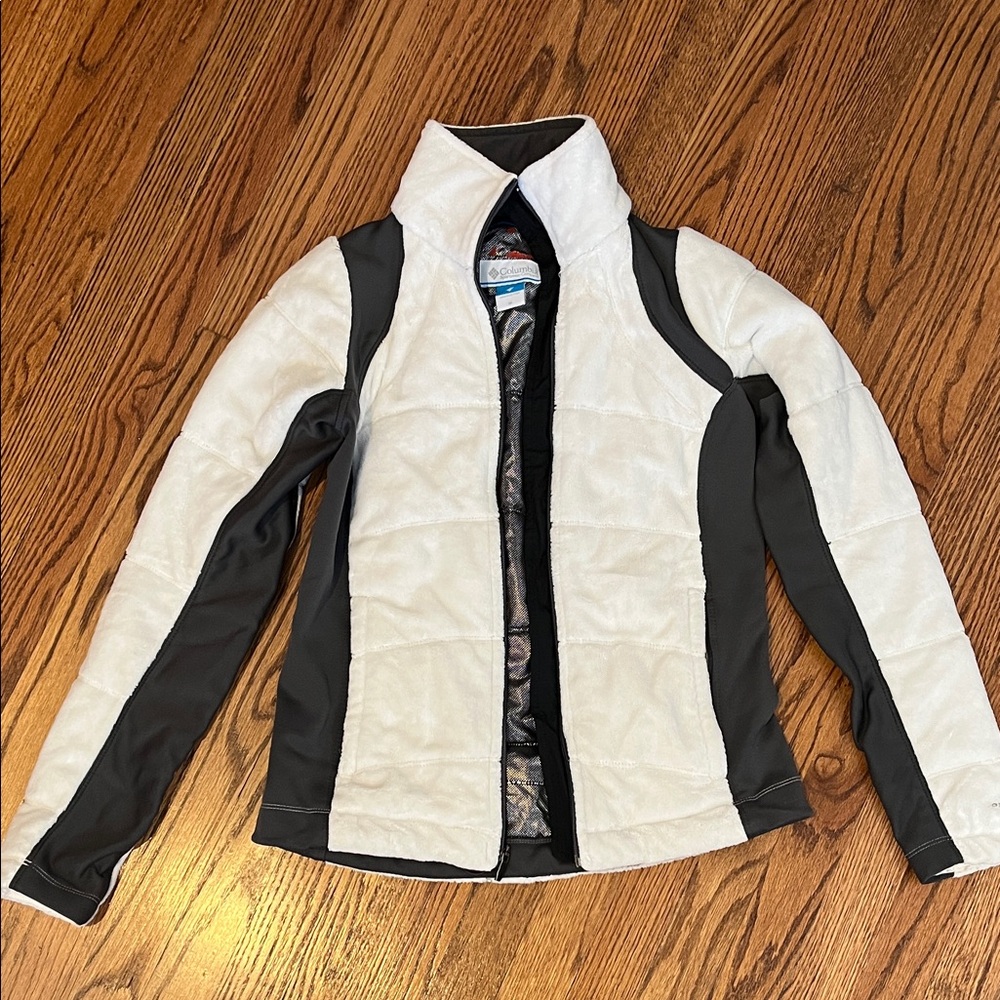 Columbia Women's Black and White Omni-heat Jacket